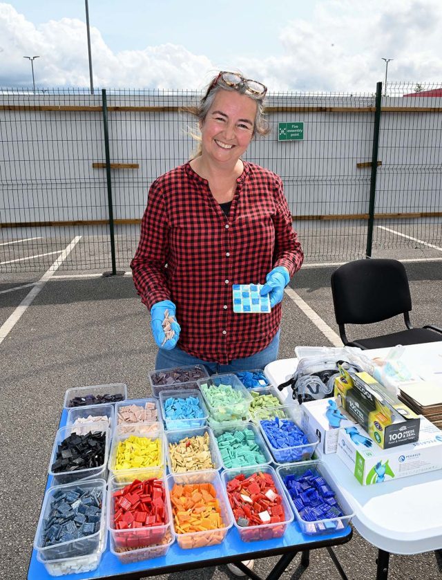 Artist Bernadette Hughes led sessions where people could try glass mosaic making and arts and craft skills.